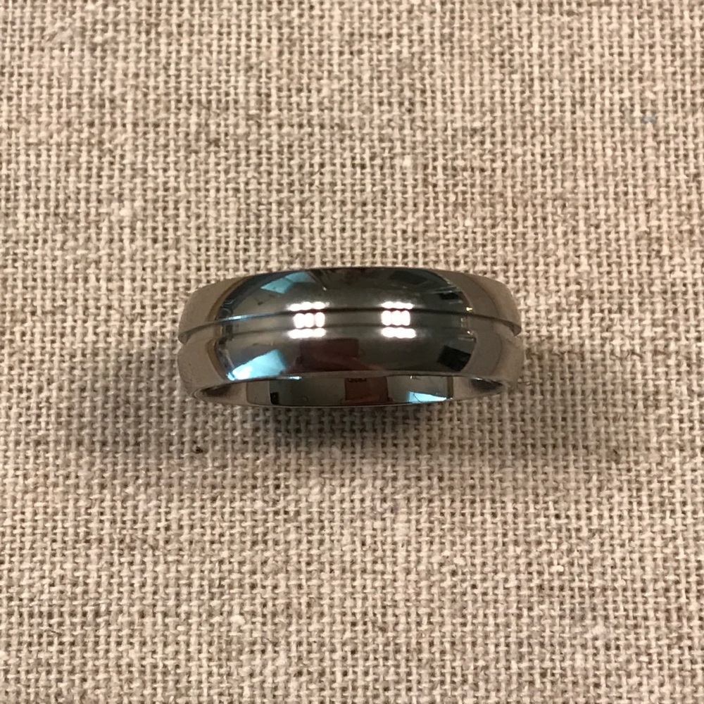 Titanium Band Ring - Picture 3 of 4